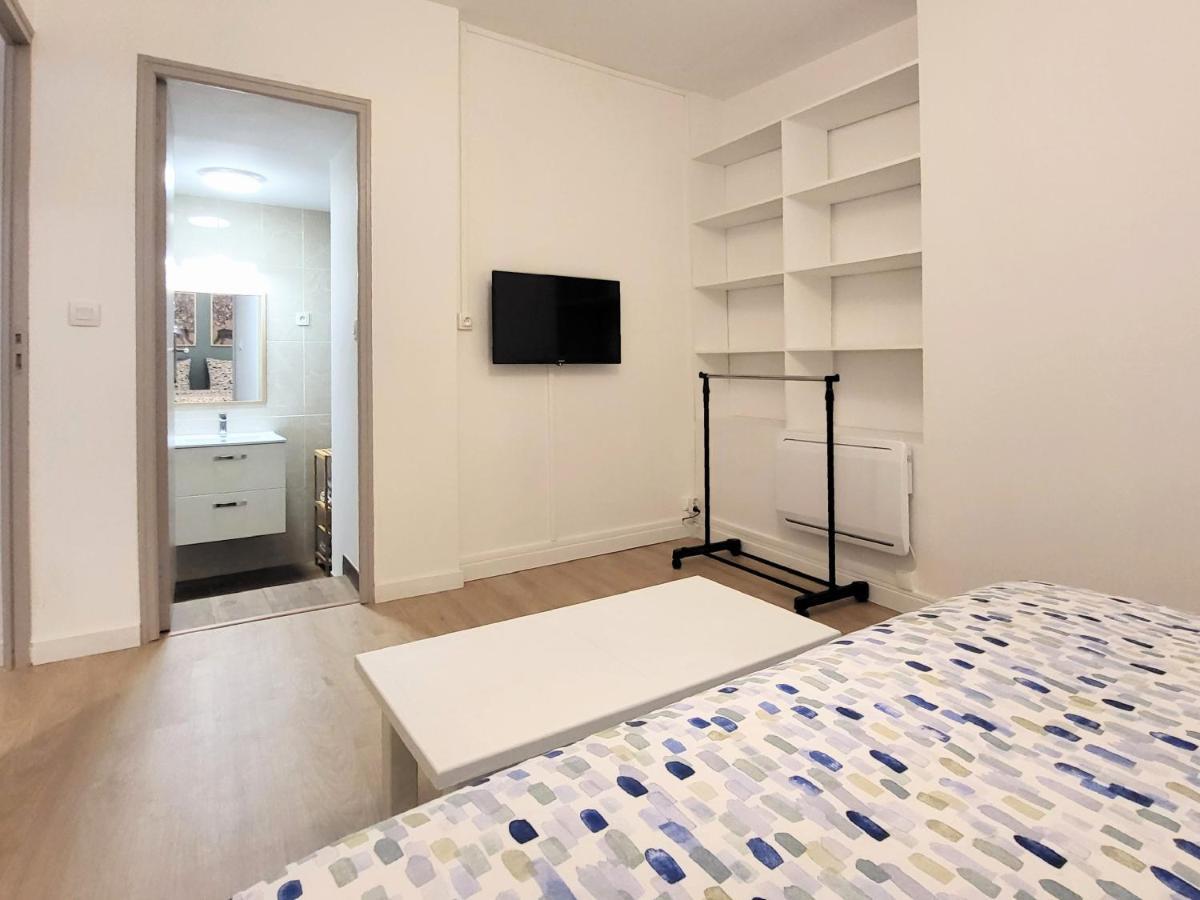 Appartement 1 Chambre, Cuisine, Coin Salon, Salle De Bain Сен-Клод Екстер'єр фото