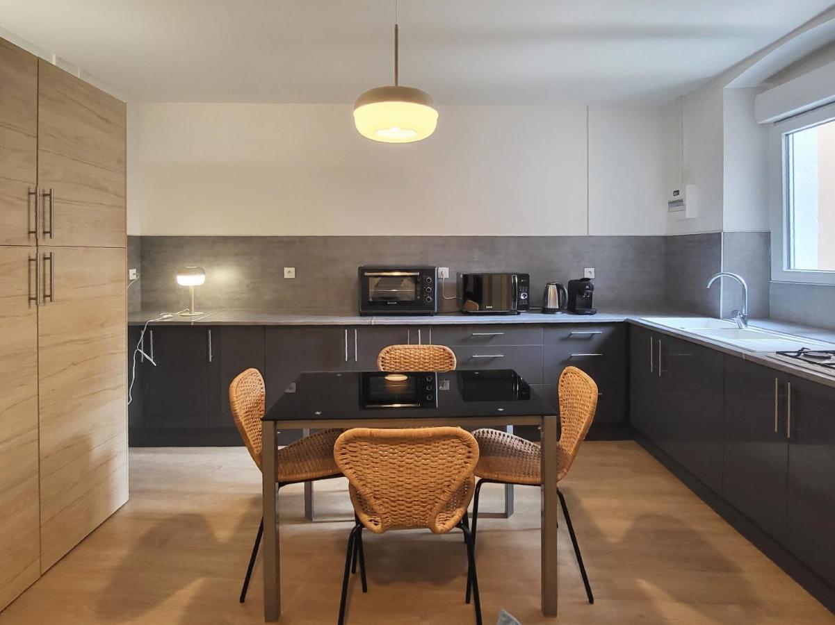 Appartement 1 Chambre, Cuisine, Coin Salon, Salle De Bain Сен-Клод Екстер'єр фото